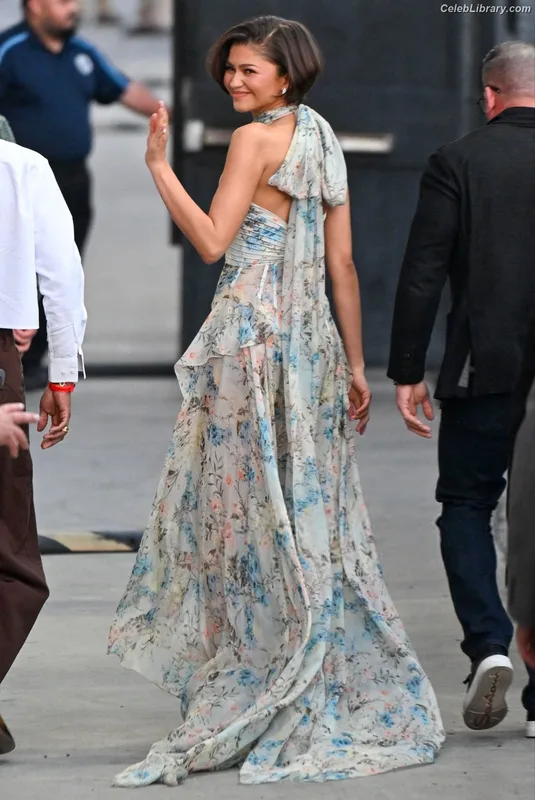 Zendaya photo 22 of 1926