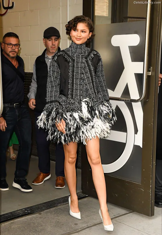 Zendaya photo 21 of 1926