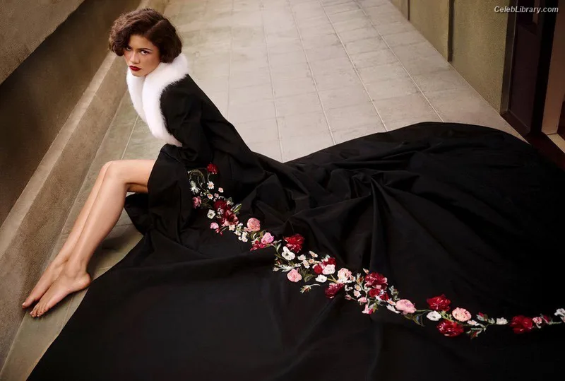 Zendaya photo 18 of 1926