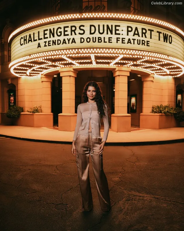 Zendaya photo 24 of 1926