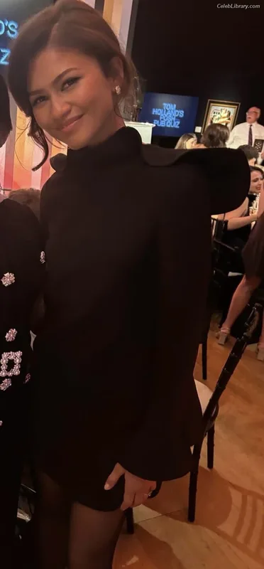 Zendaya photo 11 of 1926