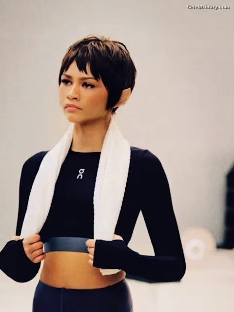 Zendaya photo 18 of 1926