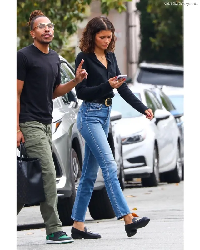 Zendaya photo 21 of 1926