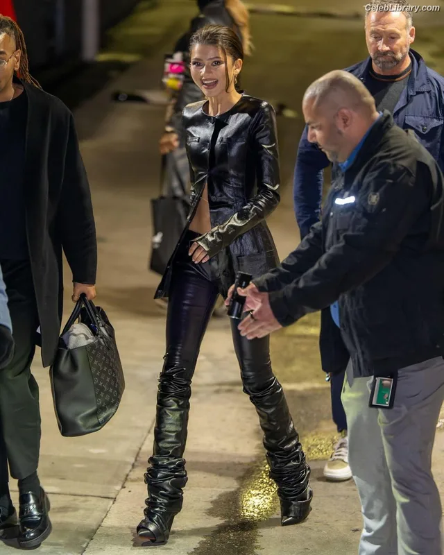Zendaya photo 12 of 1926