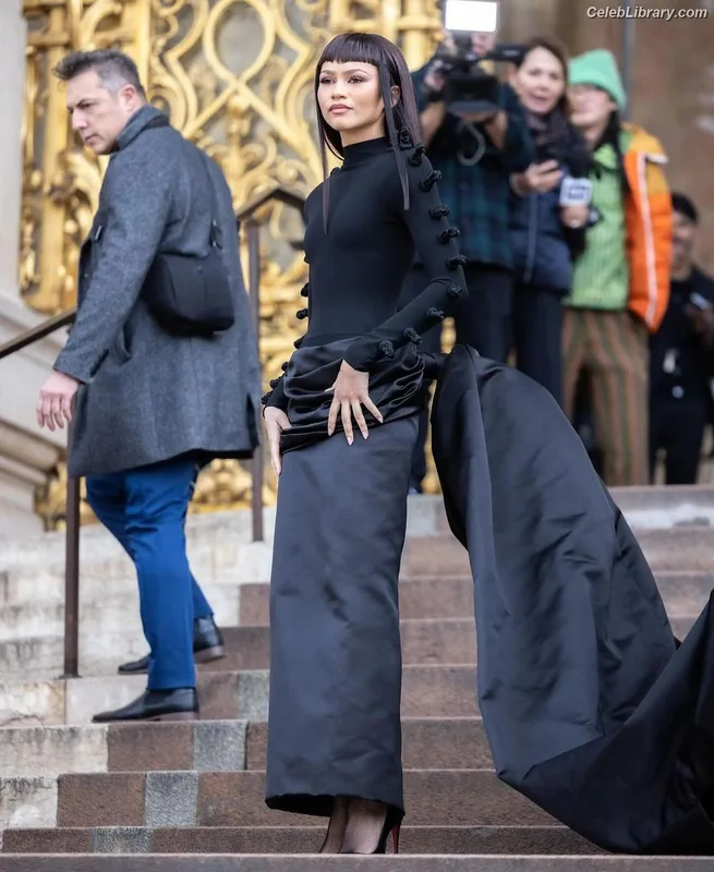 Zendaya photo 17 of 1926