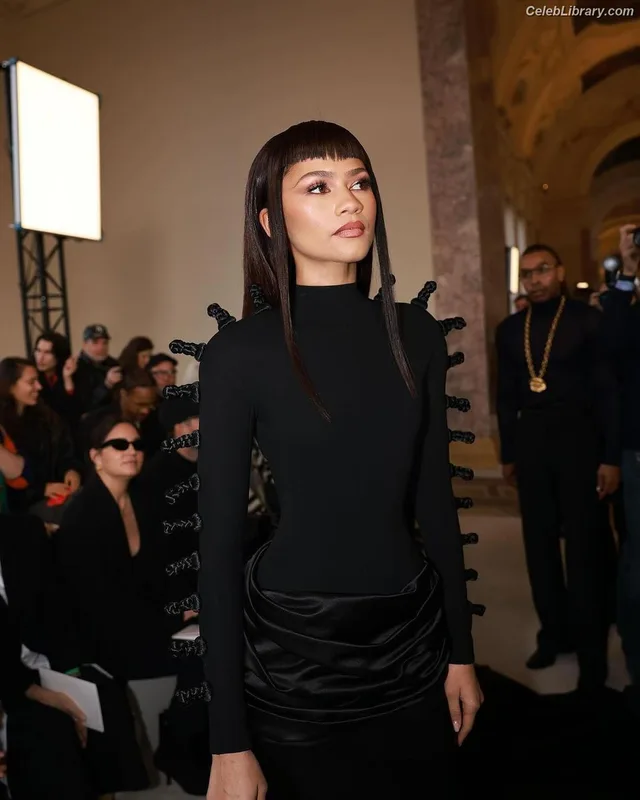 Zendaya photo 24 of 1926