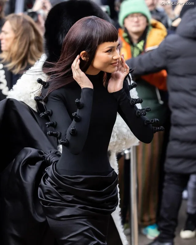 Zendaya photo 22 of 1926