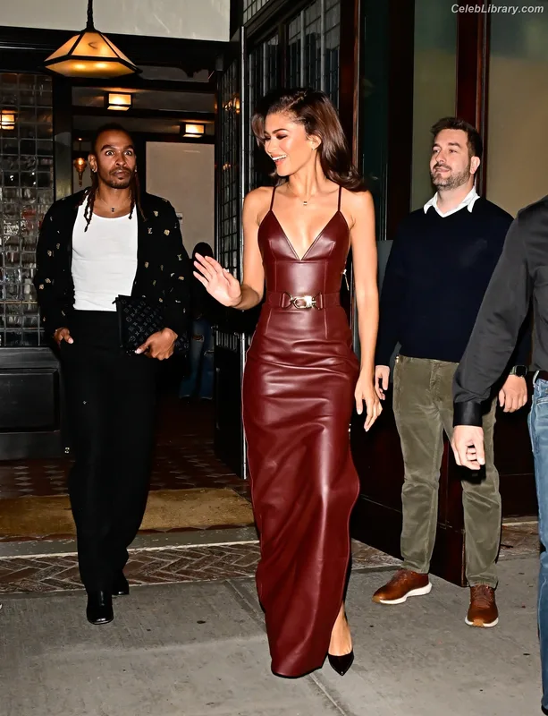 Zendaya photo 19 of 1926