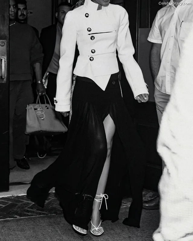 Zendaya photo 6 of 1926