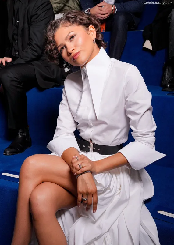 Zendaya photo 7 of 1926