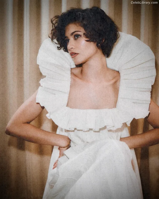 Zendaya photo 20 of 1926