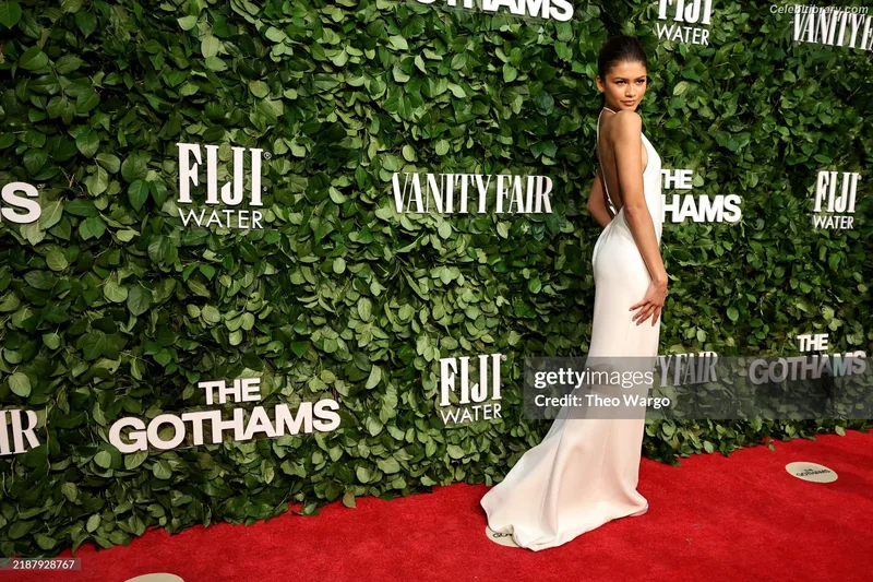 Zendaya photo 22 of 1926