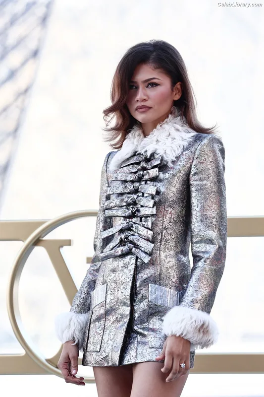 Zendaya photo 10 of 1926