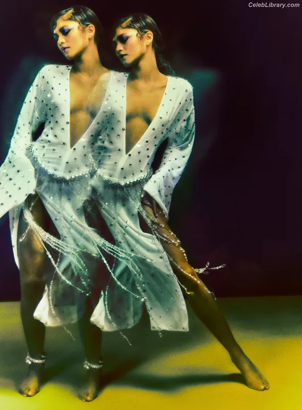 Zendaya photo 22 of 1926
