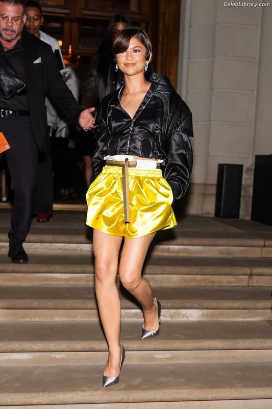 Zendaya photo 9 of 1926