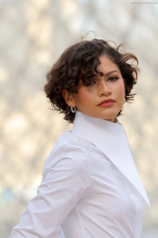 Zendaya photo 24 of 1926