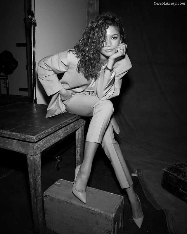 Zendaya photo 10 of 1926