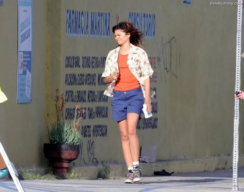 Zendaya photo 23 of 1926