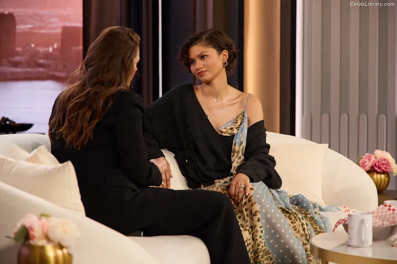 Zendaya photo 17 of 1926