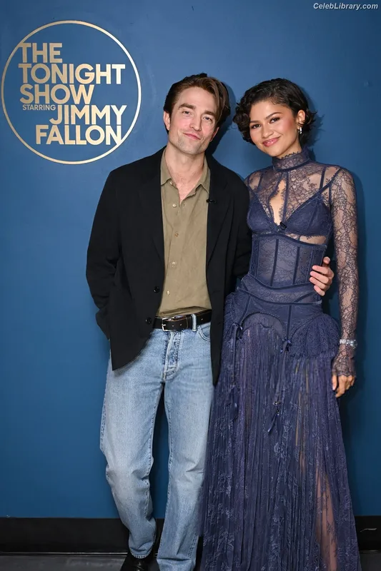 Zendaya photo 21 of 1926
