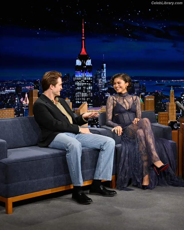 Zendaya photo 9 of 1926