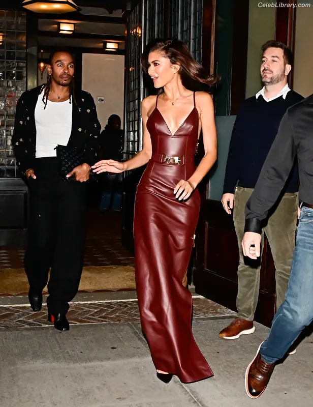 Zendaya photo 22 of 1926