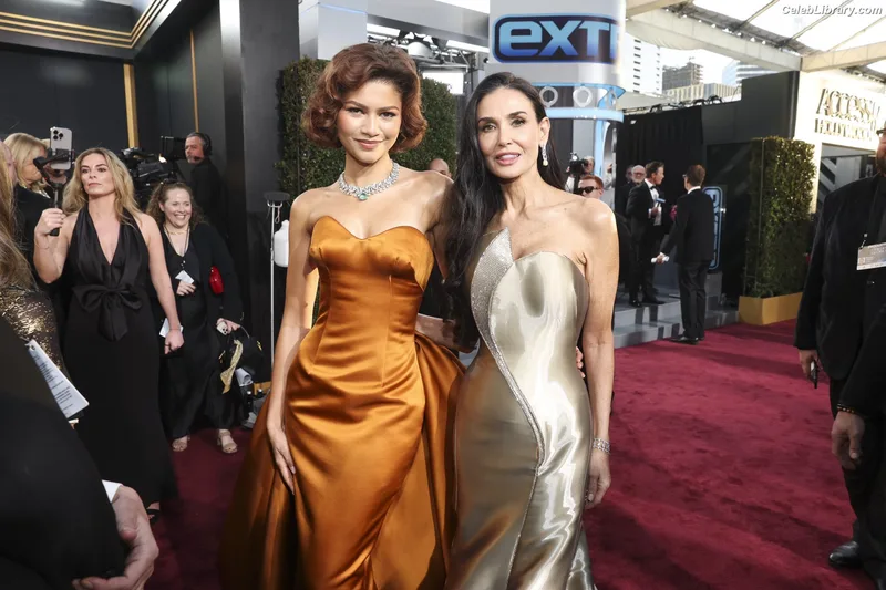 Zendaya photo 4 of 1926