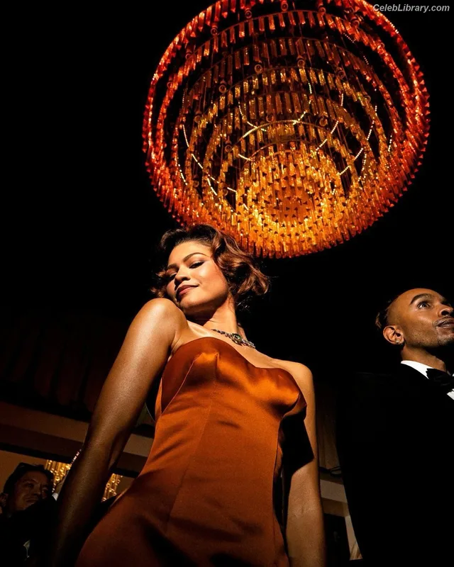 Zendaya photo 6 of 1926