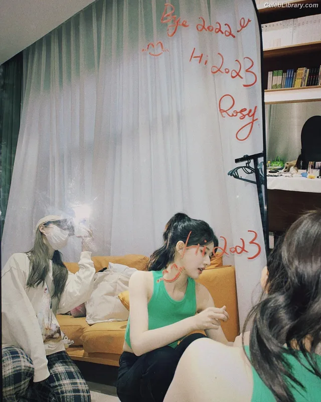 Zhao Lusi photo 20 of 92
