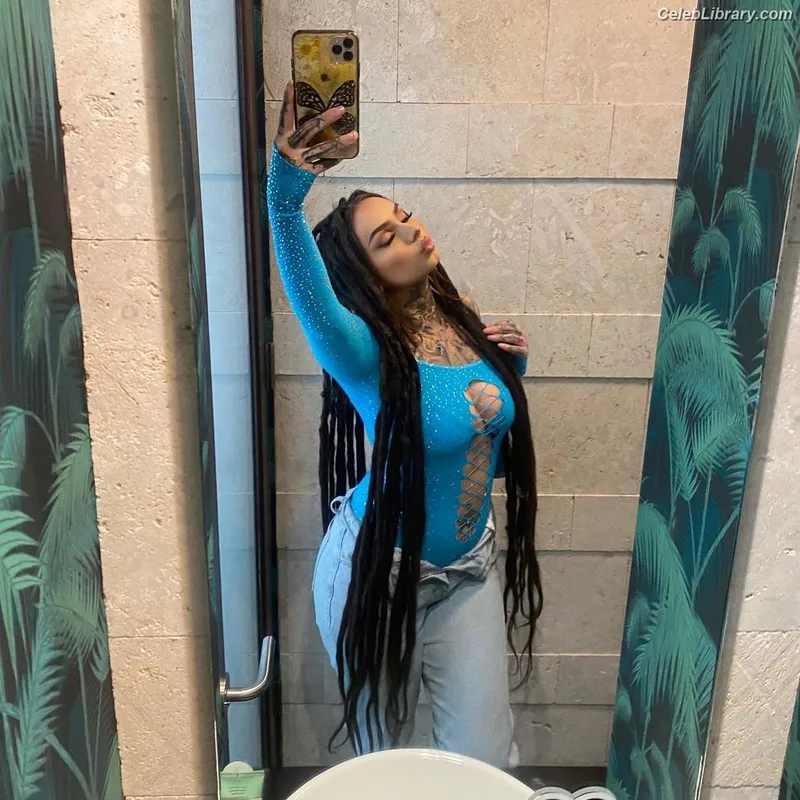 Zhavia photo 6 of 22