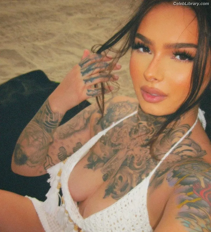 Zhavia photo 14 of 22