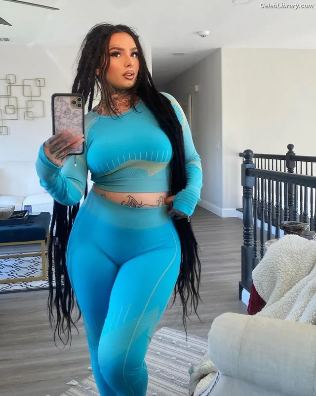 Zhavia photo 21 of 22