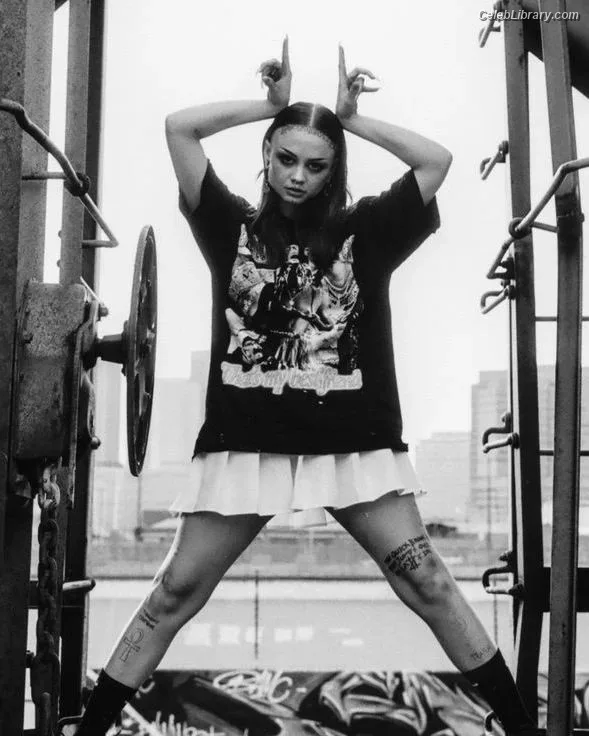 Zheani Sparkes photo 1 of 403
