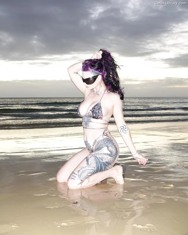Zheani Sparkes photo 5 of 403