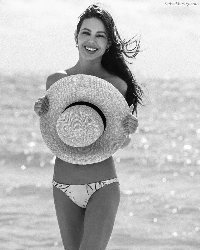 Zita Vass photo 12 of 94