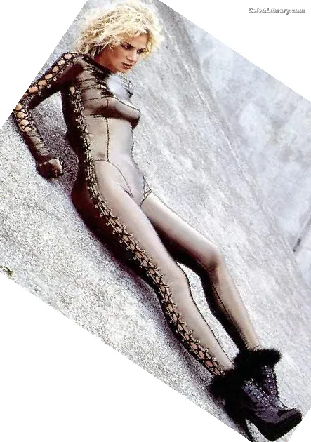 Zoe Ball photo 9 of 24