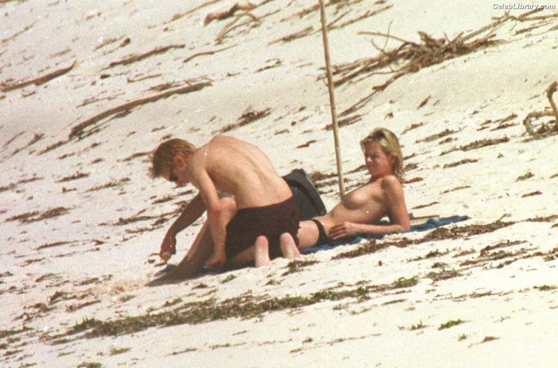 Zoe Ball photo 12 of 24
