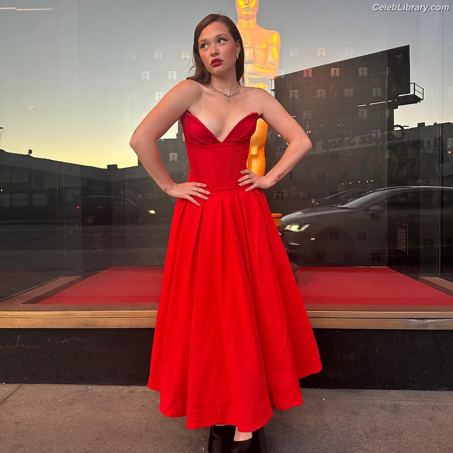 Zoe Colletti photo 16 of 73