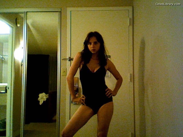 Zoe Kazan photo 10 of 90