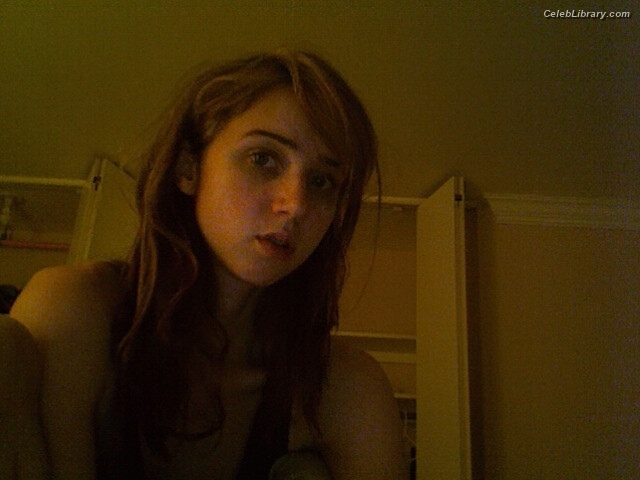 Zoe Kazan photo 2 of 90