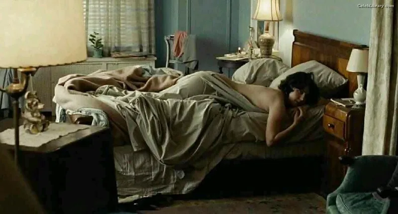 Zoe Kazan photo 6 of 90