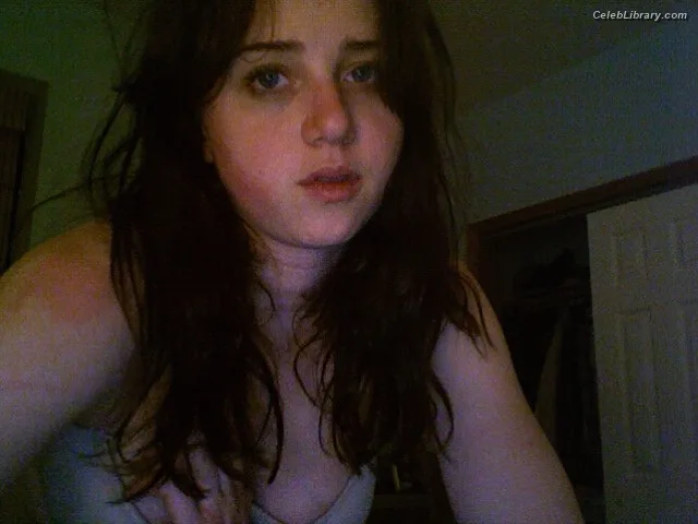Zoe Kazan photo 13 of 90