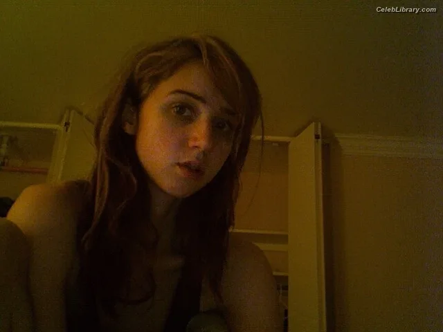 Zoe Kazan photo 2 of 90