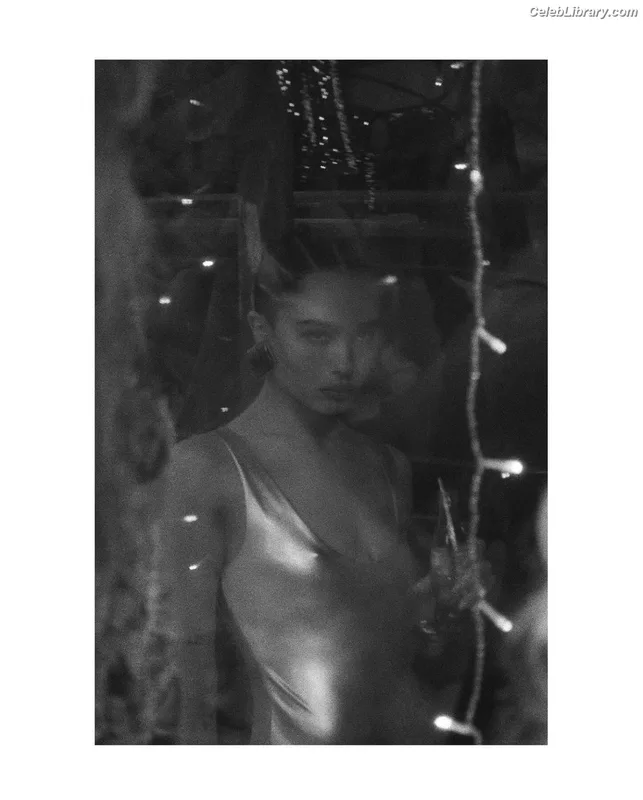 Zoë Kravitz photo 22 of 404