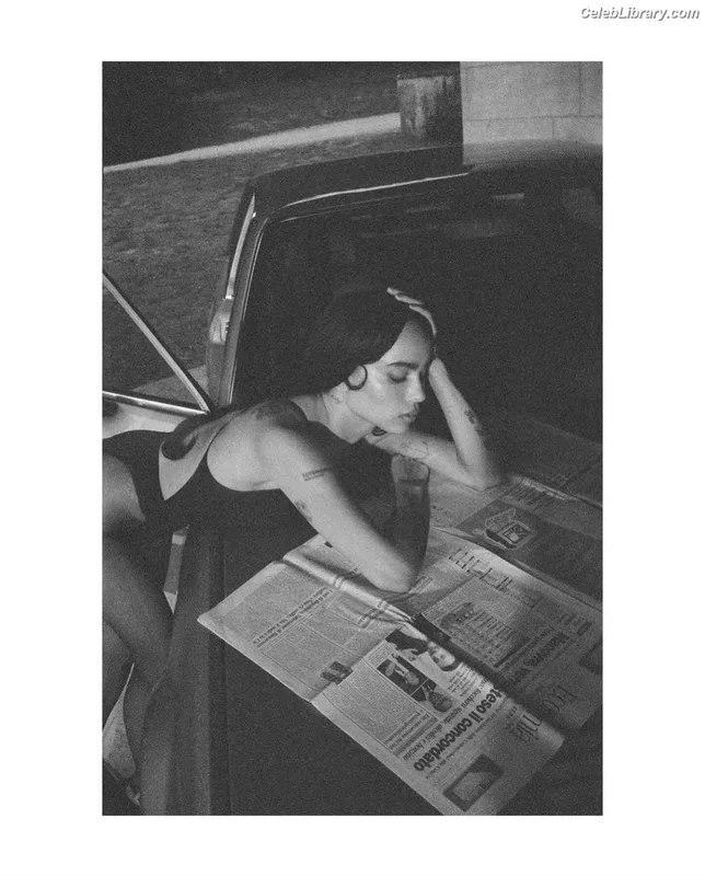Zoë Kravitz photo 24 of 404
