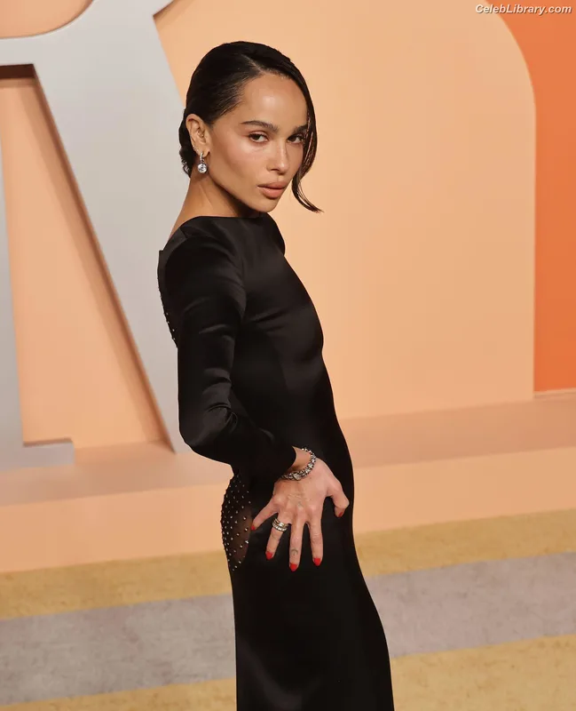 Zoë Kravitz photo 9 of 404