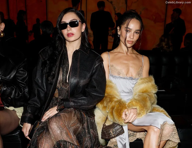 Zoë Kravitz photo 4 of 404