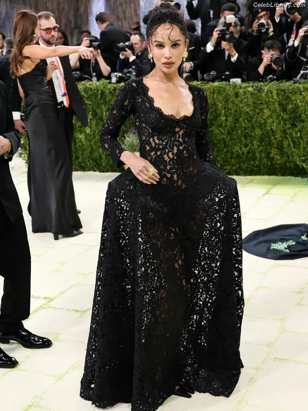 Zoë Kravitz photo 7 of 404