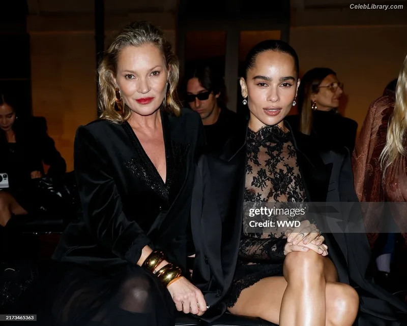 Zoë Kravitz photo 2 of 404
