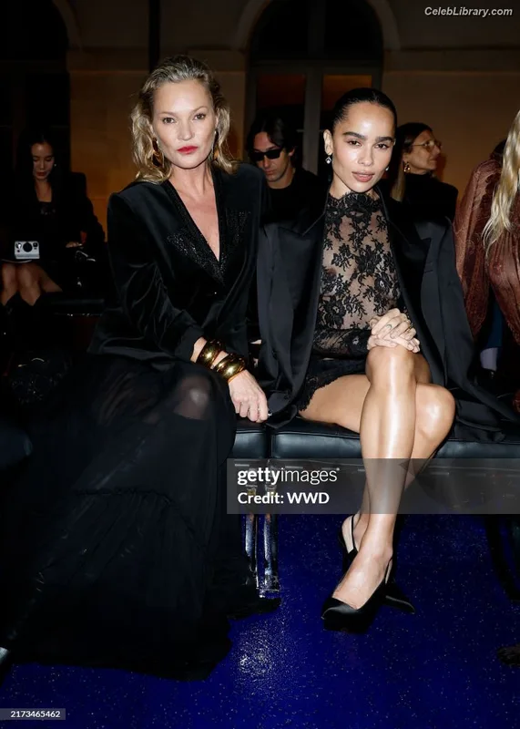 Zoë Kravitz photo 3 of 404